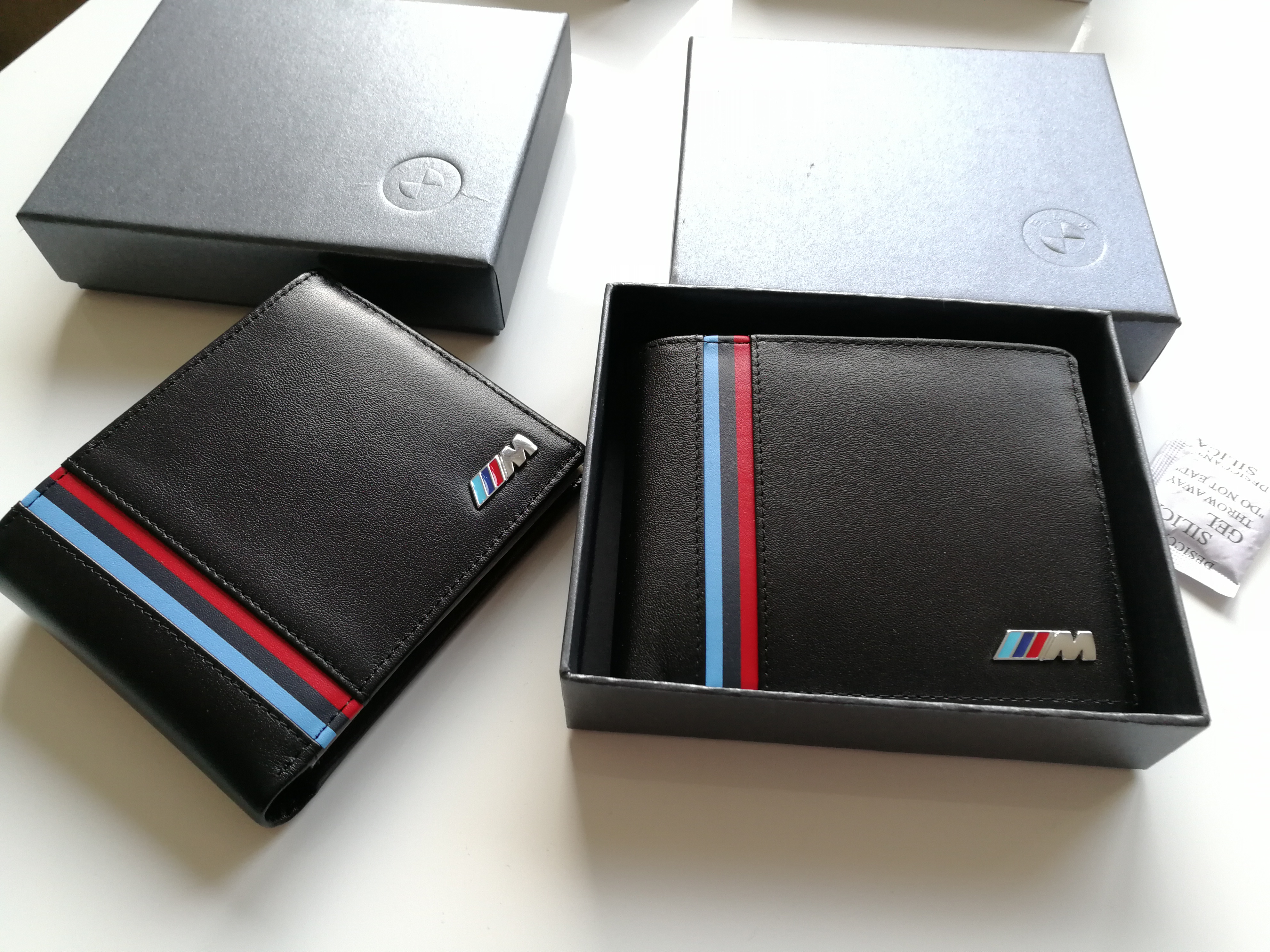 ///M peněženka BMW s trikolorou v barvách ///Mpower s kapsičkou na mince