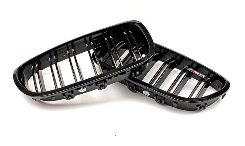Ledvinky pro BMW F10 F11 černé lesklé sportovní dvojité žebra M5 logo