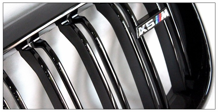 Ledvinky pro BMW X5 F15 a X6 F16 černé lesklé barevná trikolora pruhy ///M logo