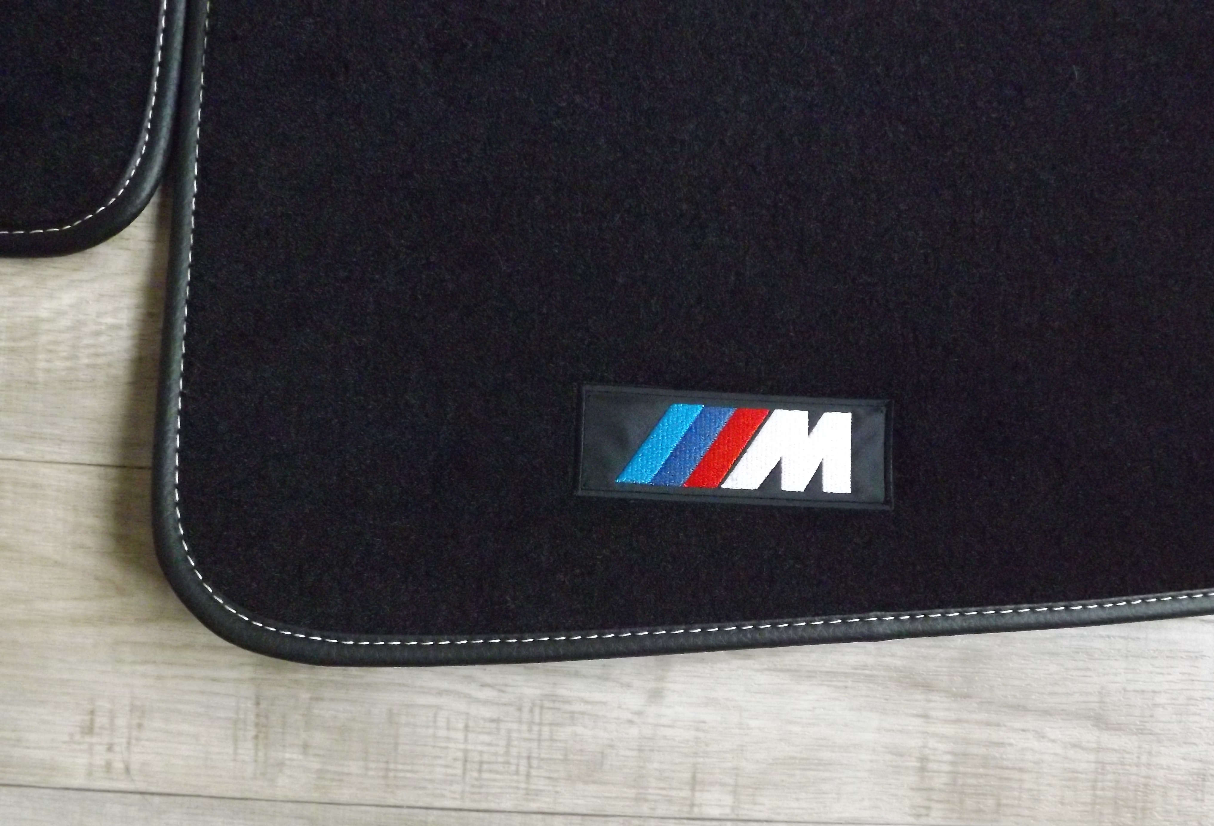 BMW koberečky velurové autokoberce do auta s logem ///M logo