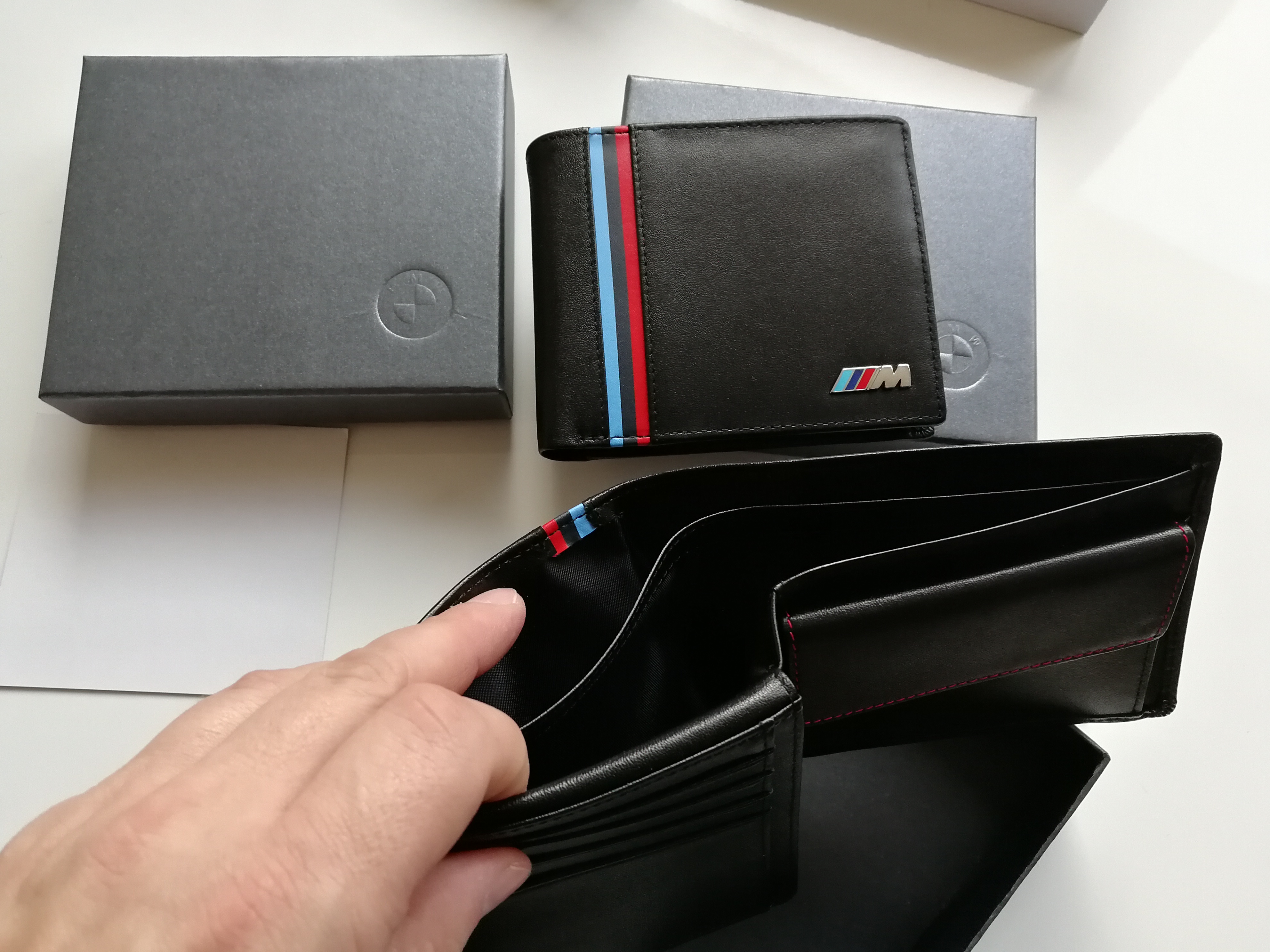 ///M peněženka BMW s trikolorou v barvách ///Mpower s kapsičkou na mince