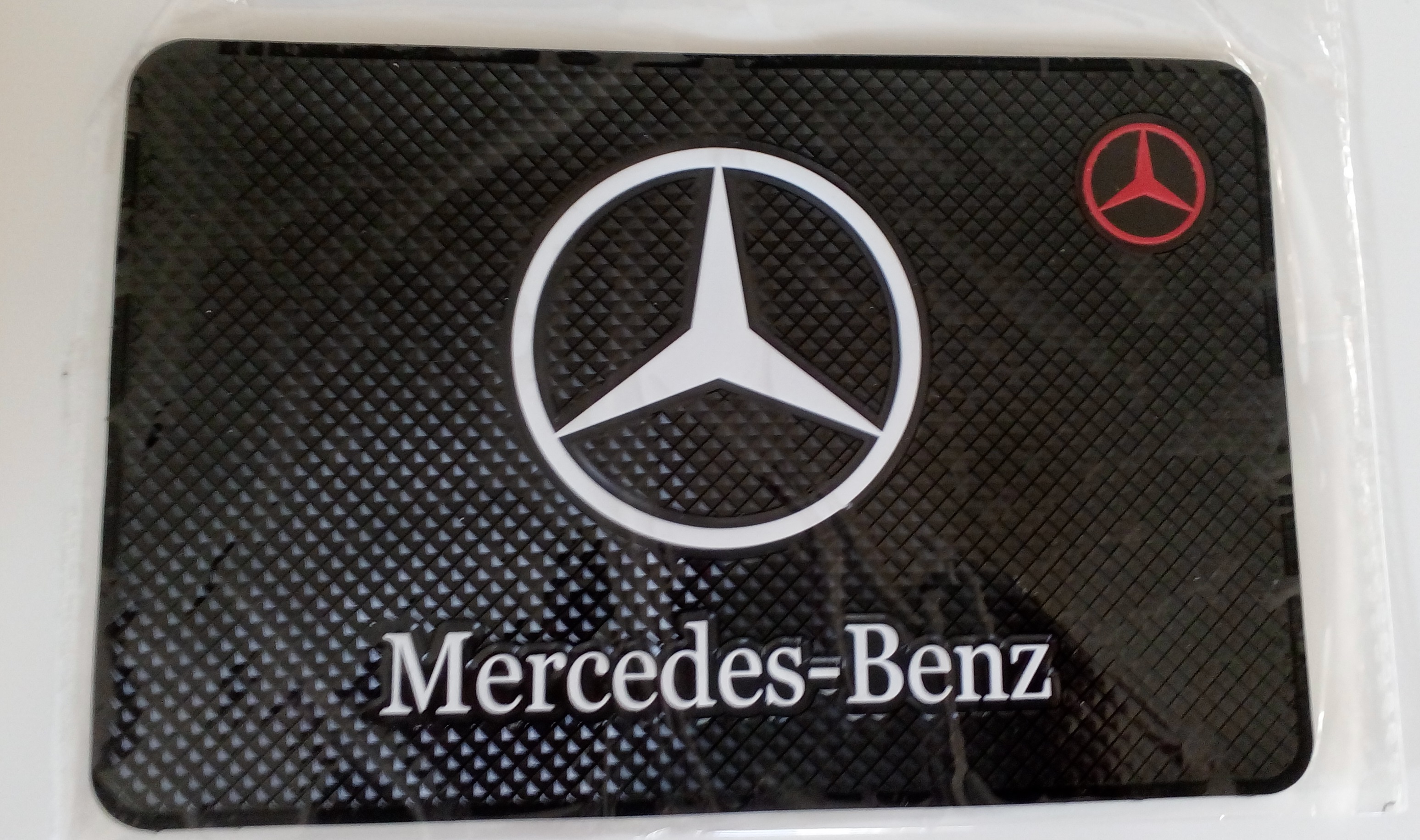 Protiskluzová nano podložka BMW na mobil